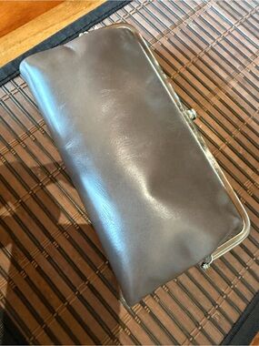 HOBO Lauren (Hearthstone color) Leather Frame Clutch Wallet